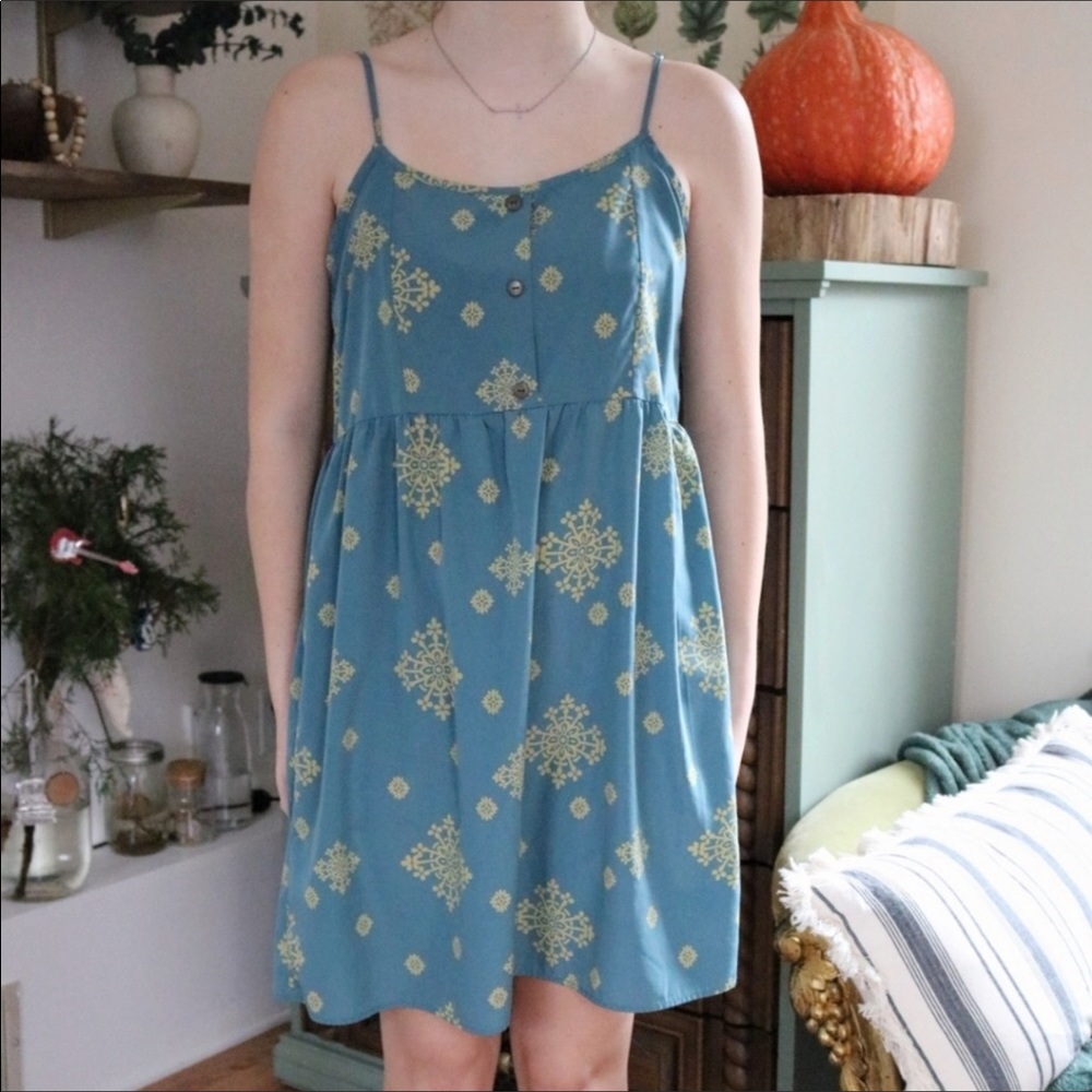 2/$30 was $29 Needle and thread anthologie blue snowflake dress…